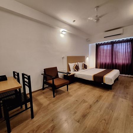Hotel B R Regency Thiruvananthapuram Exterior foto