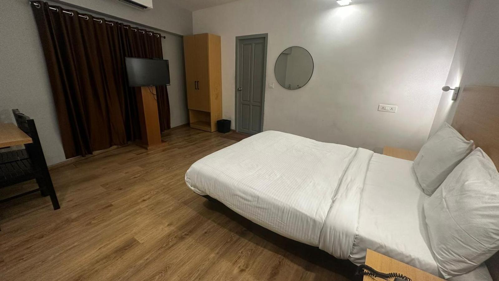 Hotel B R Regency Thiruvananthapuram Exterior foto