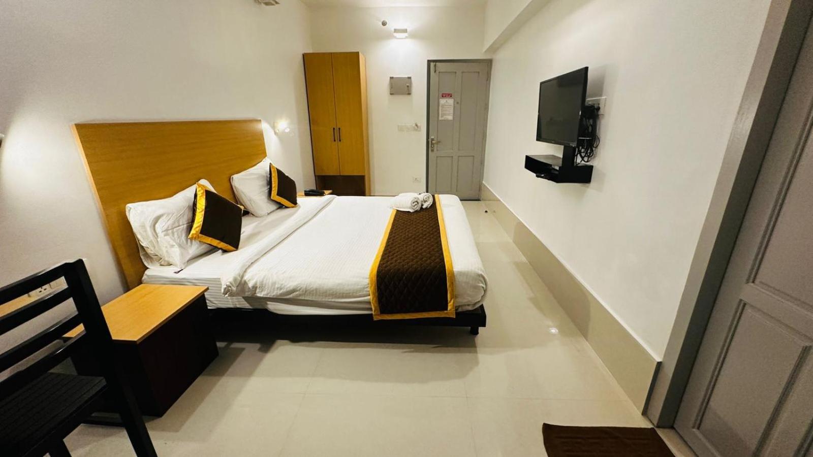 Hotel B R Regency Thiruvananthapuram Exterior foto